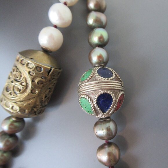 VTG Real Pearls Hand Tied Two Tone w/ Ancient Engrave Metal Beads Extra Long 51" - Picture 13 of 14